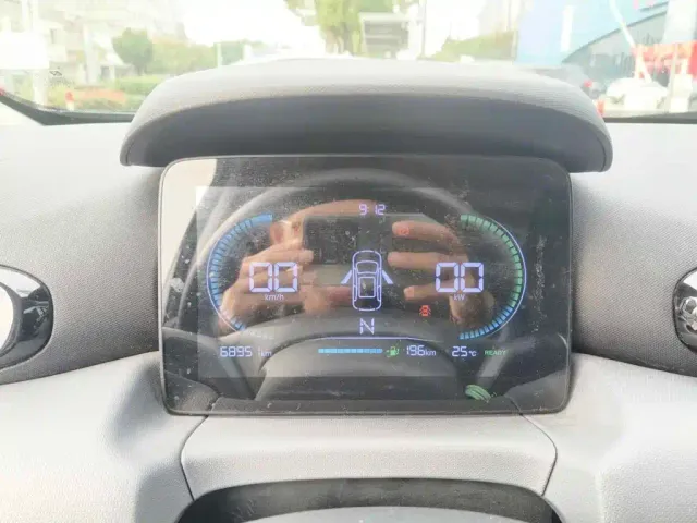Leapmotor T03 — Фото автомобиля 15