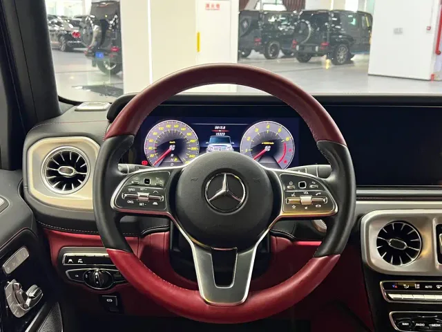 Mercedes-Benz G-Class — Фото автомобиля 10