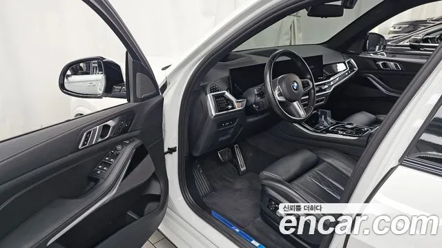 BMW X5 xDrive 40i M Sport — Фото автомобиля 9