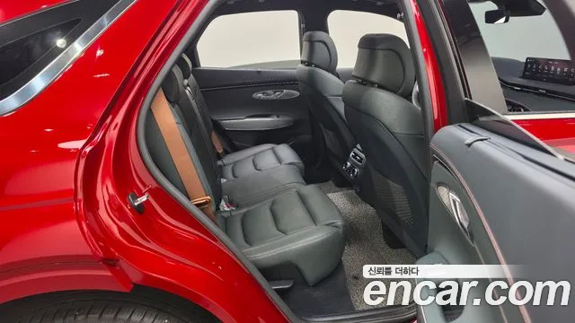 Genesis GV70 2.5T Бензин AWD — Фото автомобиля 10
