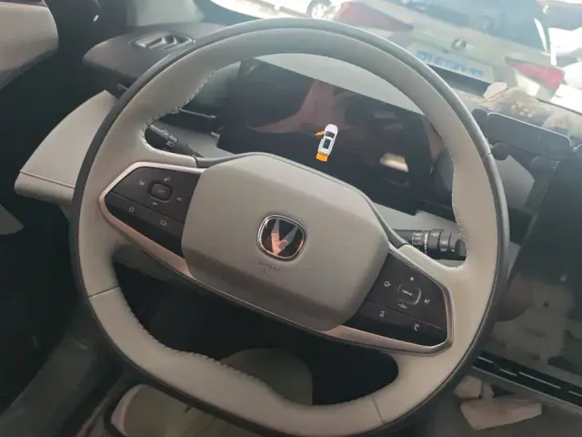 Changan Changan UNI-Z New Energy 2024 Blue Whale iDD 125km Surpassing Edition — Фото автомобиля 15