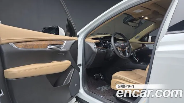 Cadillac XT5 — Фото автомобиля 9