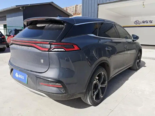 BYD Tang — Фото автомобиля 3