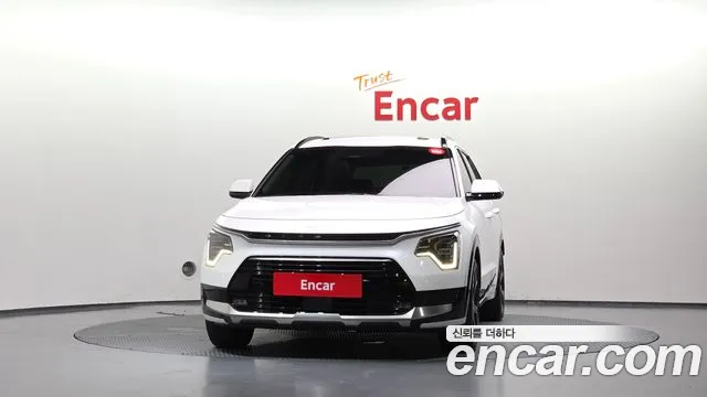 Kia Niro The All New Niro Signature — Фото автомобиля 3
