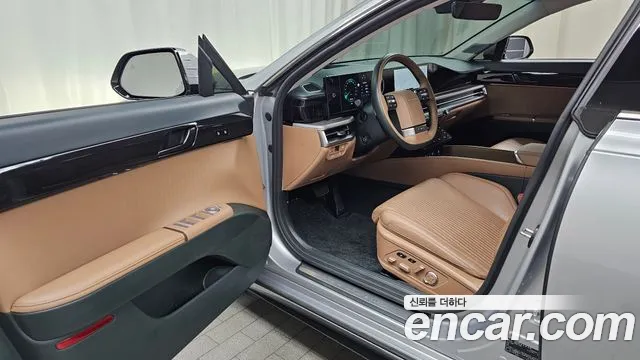 Hyundai Grandeur Grandeur (GN7) 2.5 Бензин 2WD — Фото автомобиля 10