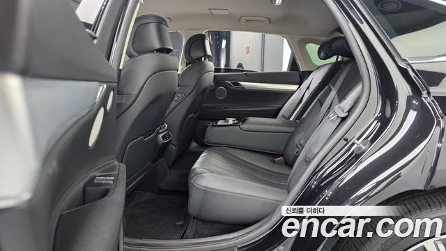 Genesis G80 Electrified G80 (RG3) — Фото автомобиля 14