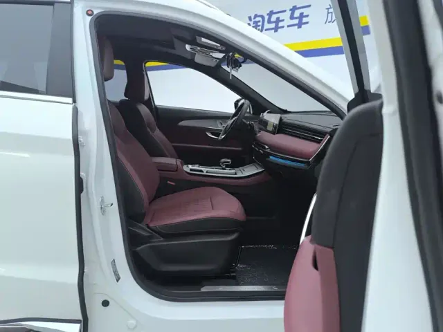 Jetour X70 Plus — Фото автомобиля 8