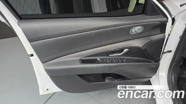 Hyundai AVANTE Avante (CN7) — Фото автомобиля 24
