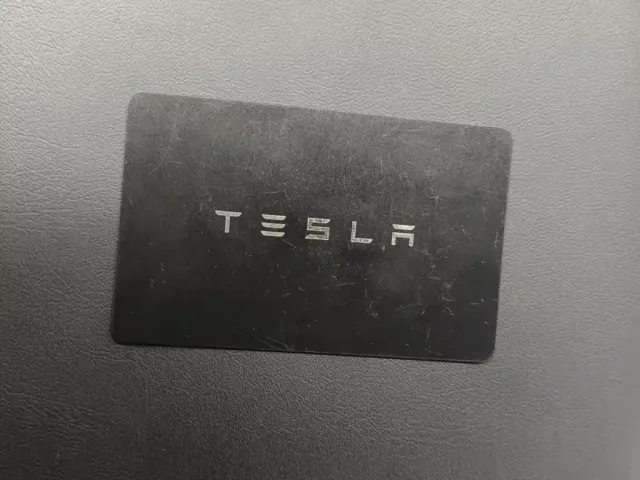 Tesla Model Y — Фото автомобиля 8