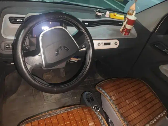 Wuling Hongguang Mini EV — Фото автомобиля 12