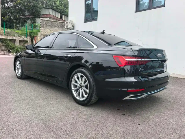 Audi A6L — Фото автомобиля 9