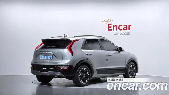 Kia Niro — Фото автомобиля 2