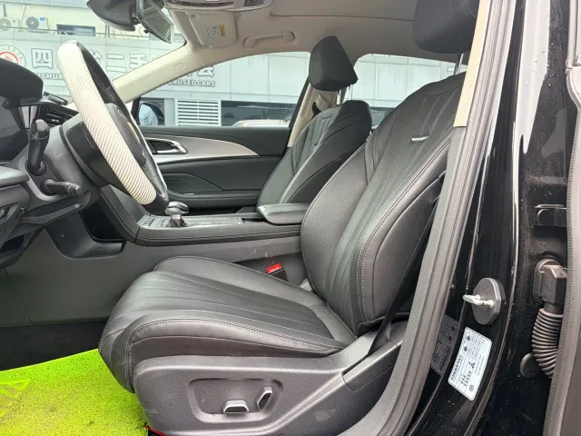 Hongqi H5 — Фото автомобиля 4