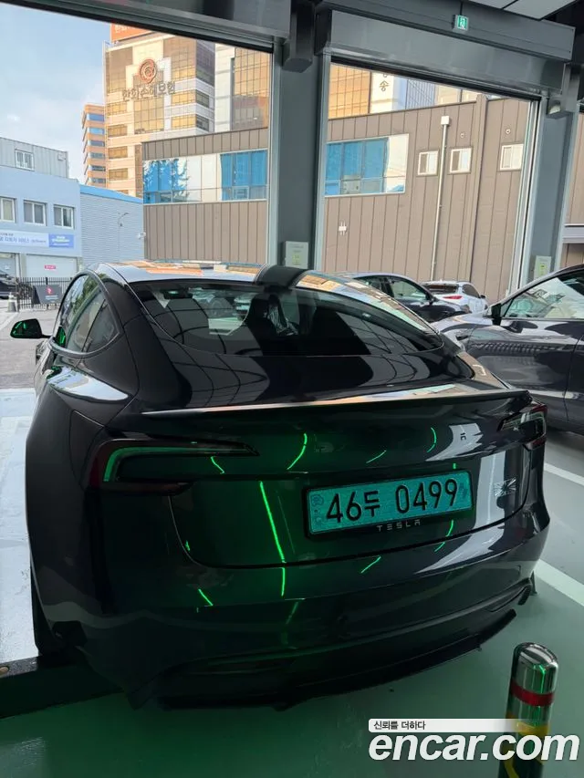 Tesla Model 3 — Фото автомобиля 7