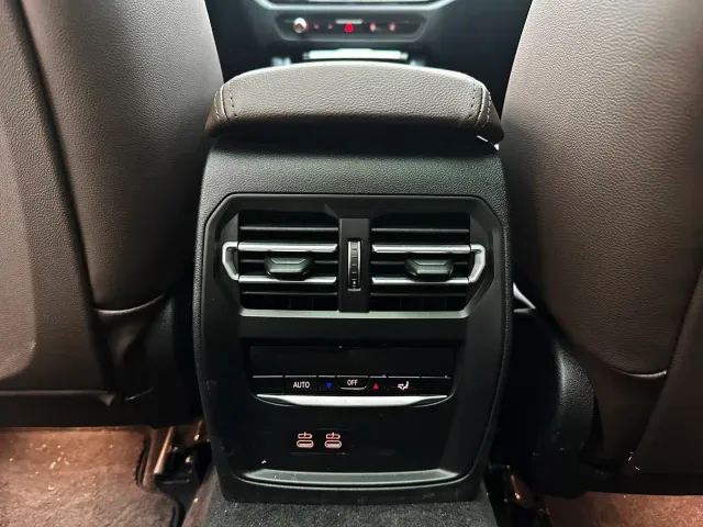 BMW 3 Series — Фото автомобиля 10