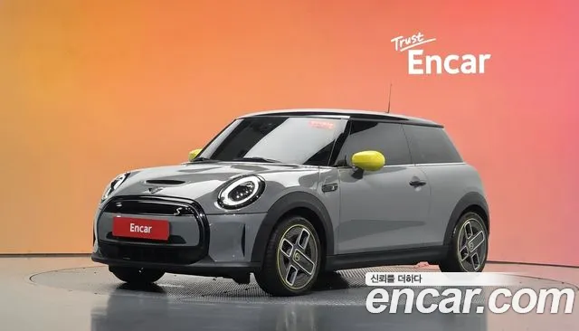 Фотография автомобиля — MINI Cooper Cooper Electric