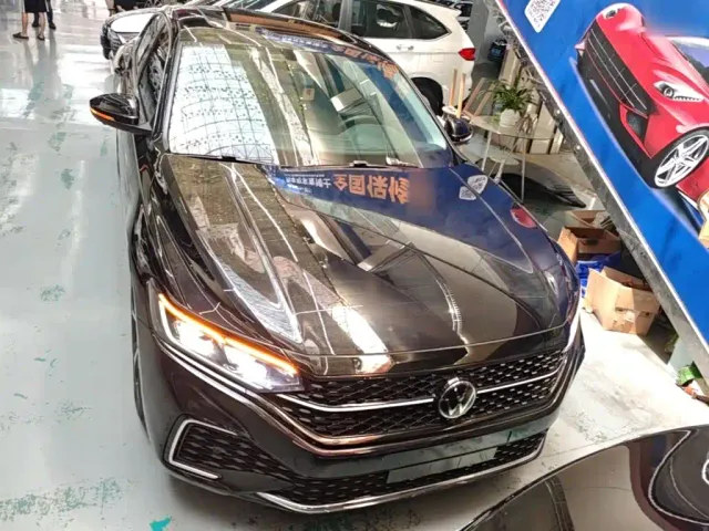 Volkswagen Passat — Фото автомобиля 2