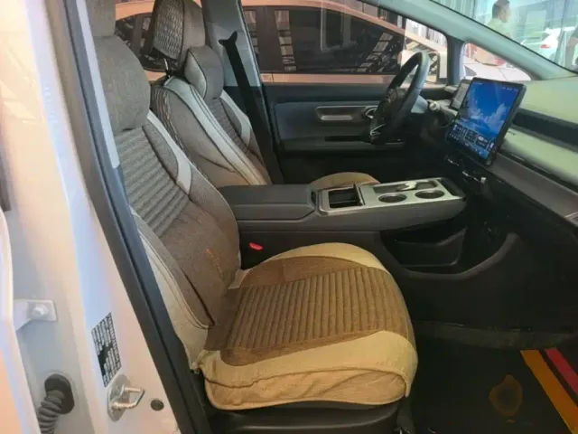 GAC Aion Y — Фото автомобиля 24
