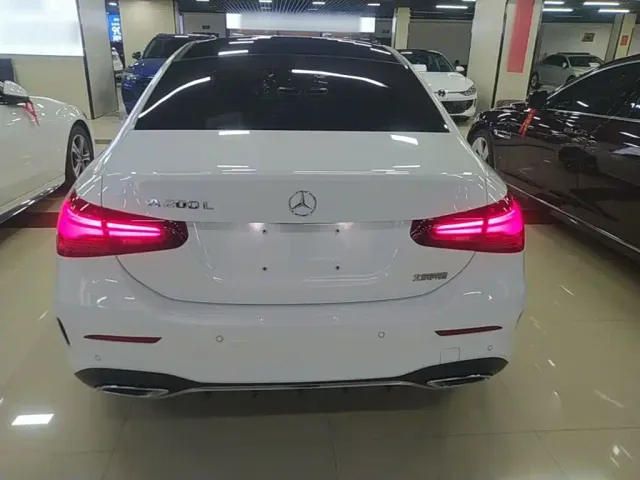 Mercedes-Benz A-Class — Фото автомобиля 3