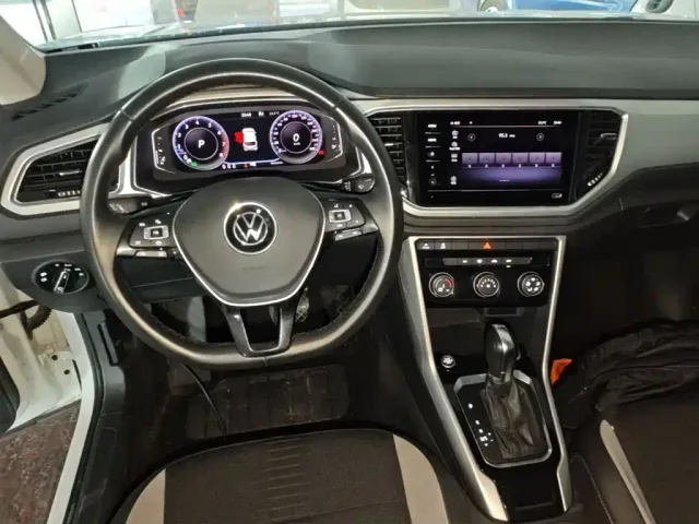 Volkswagen T-Roc — Фото автомобиля 9
