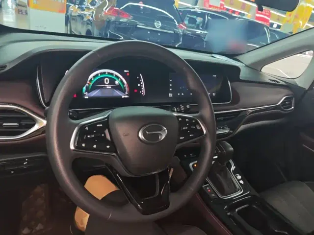 GAC Trumpchi M6 — Фото автомобиля 9