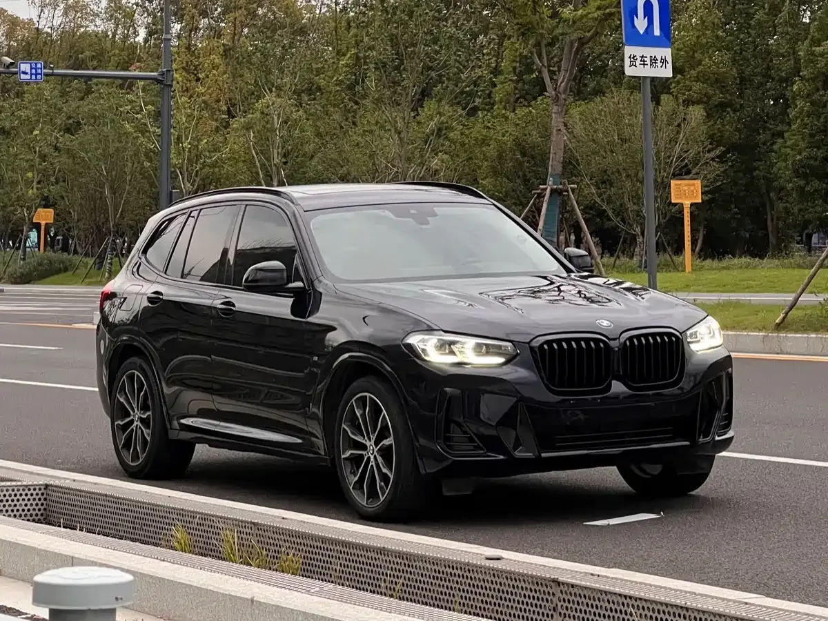 BMW BMW X3 2022 xDrive30i Leading M Night Package — Фото автомобиля 2