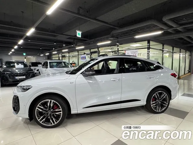 Audi Q5 45 TFSI quattro Sportback S Line Black Edition — Фото автомобиля 2