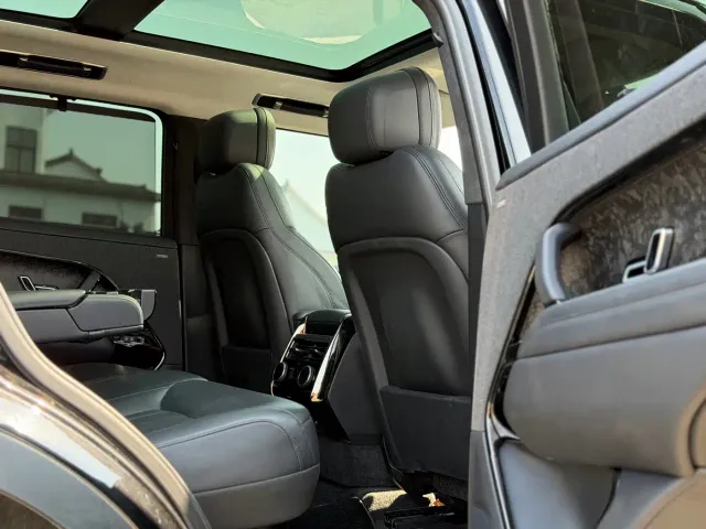 Land Rover Range Rover Sport — Фото автомобиля 14