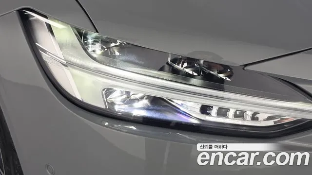 Volvo S90 — Фото автомобиля 7