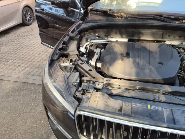 Volvo XC60 — Фото автомобиля 18