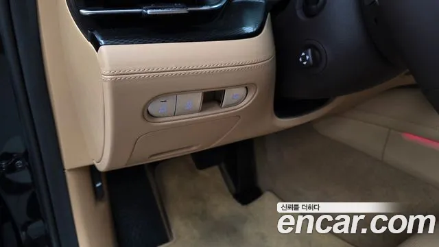 Genesis G90 Бензин 3.5 турбо AWD — Фото автомобиля 30