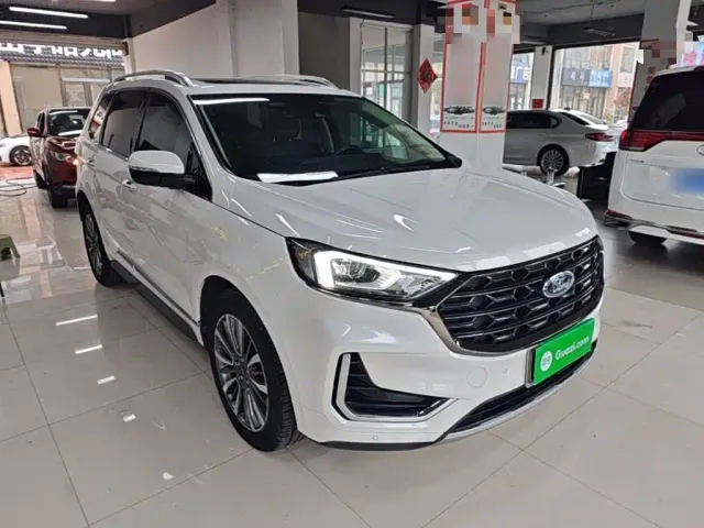 Ford Edge 2021 PLUS EcoBoost 245 FWD Luxury Sharp 7-seater — Фото автомобиля 3