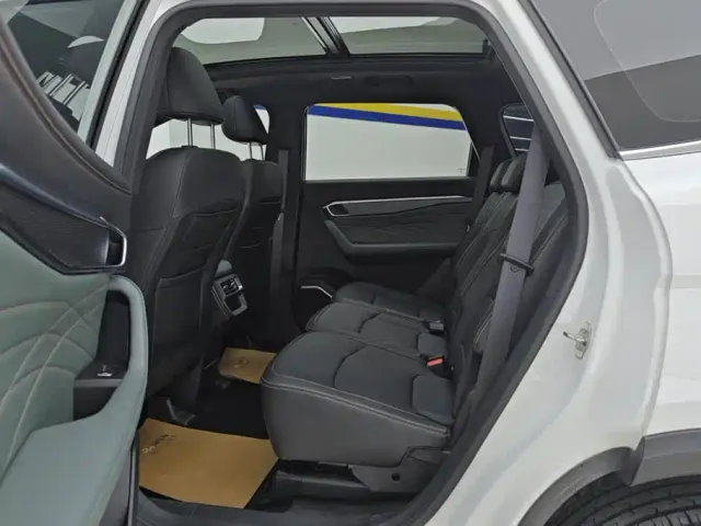 Geely Haoyue L — Фото автомобиля 11