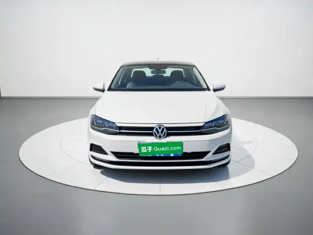 Volkswagen Polo — Фото автомобиля 2