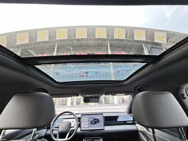 BYD Qin L — Фото автомобиля 10