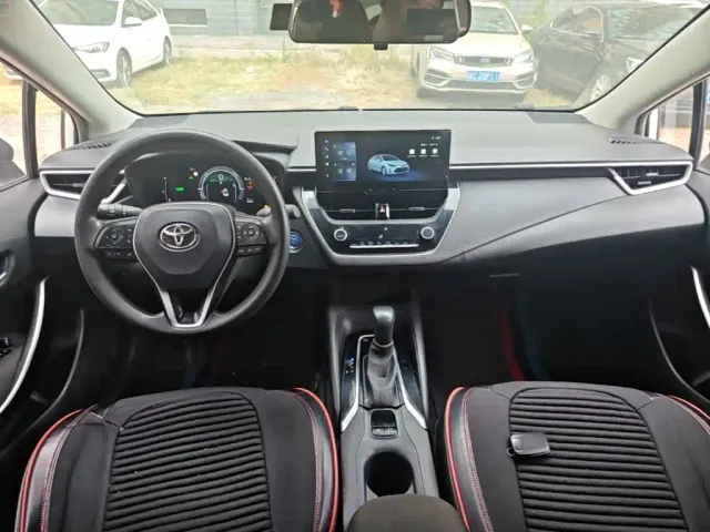 Toyota Corolla — Фото автомобиля 9
