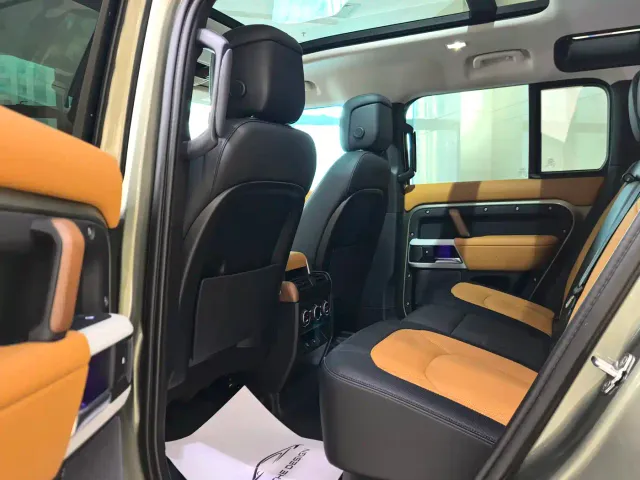 Land Rover Defender — Фото автомобиля 18