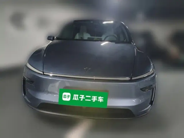 Tesla Model Y — Фото автомобиля 23