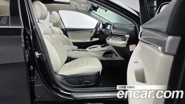 Hyundai Grandeur Grandeur (New) Hybrid — Фото автомобиля 16
