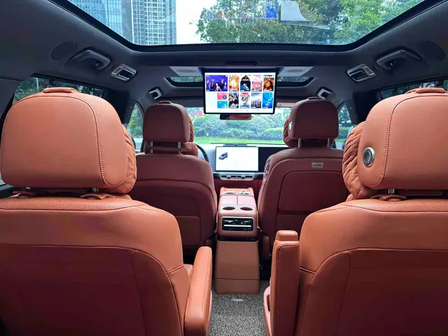 Li Auto L9 — Фото автомобиля 14