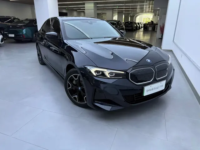 BMW i3 — Фото автомобиля 5
