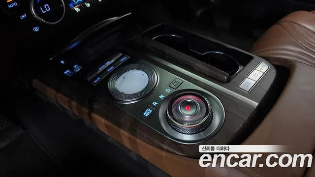 Genesis G80 Бензин 2.5 турбо AWD — Фото автомобиля 7