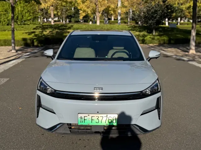 Geely Galaxy L6 — Фото автомобиля 2
