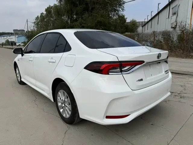 Toyota Corolla — Фото автомобиля 5