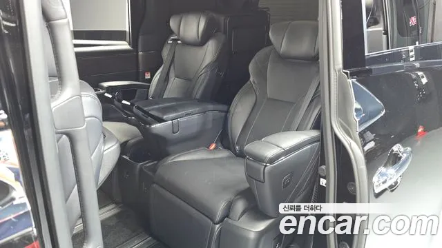 Toyota Alphard — Фото автомобиля 11