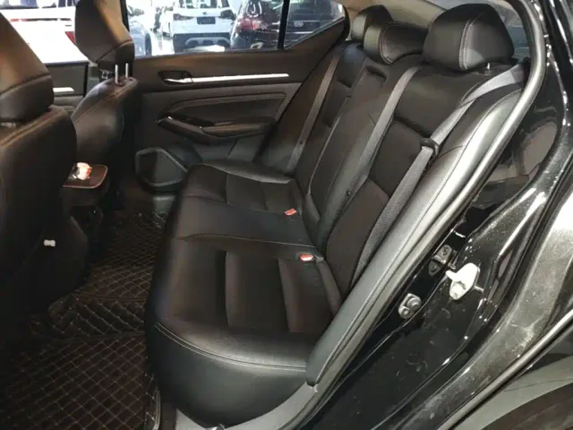 Nissan Teana — Фото автомобиля 16