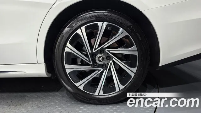 Mercedes-Benz E-Class E-класс W214 E300 4MATIC Exclusive — Фото автомобиля 20
