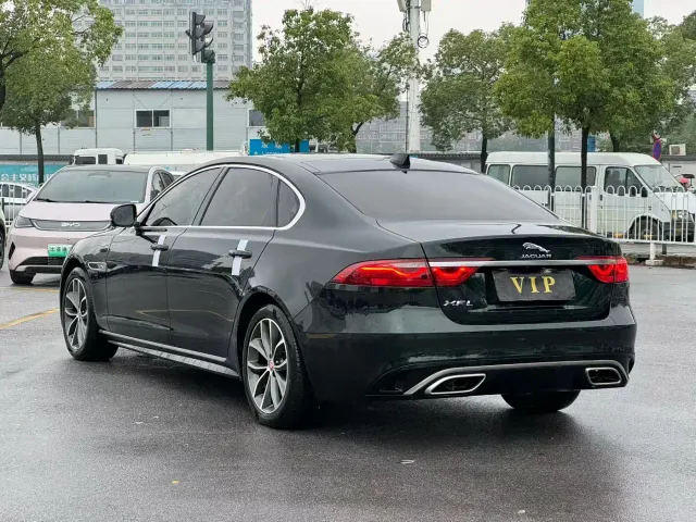 Jaguar XFL — Фото автомобиля 7