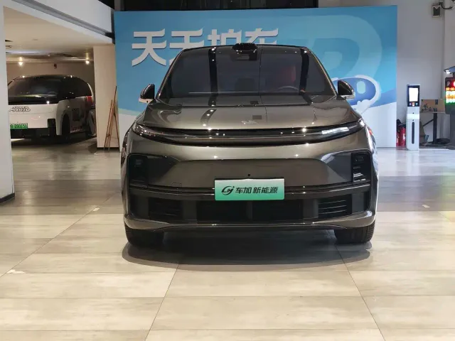 Li Auto L7 — Фото автомобиля 2