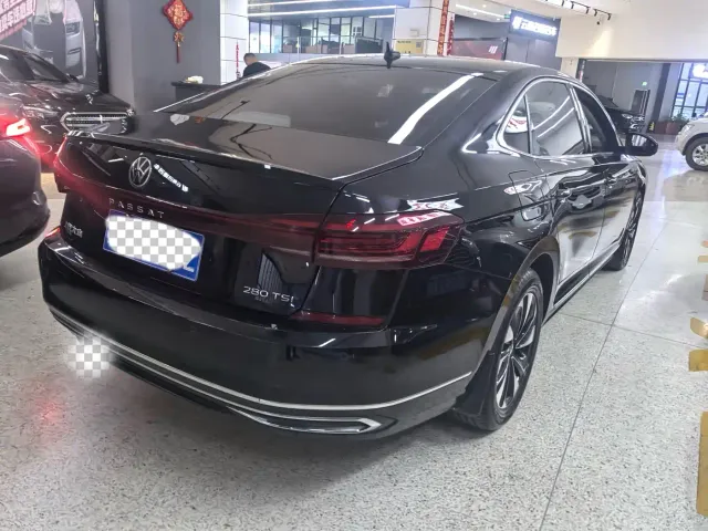 Volkswagen Passat — Фото автомобиля 3